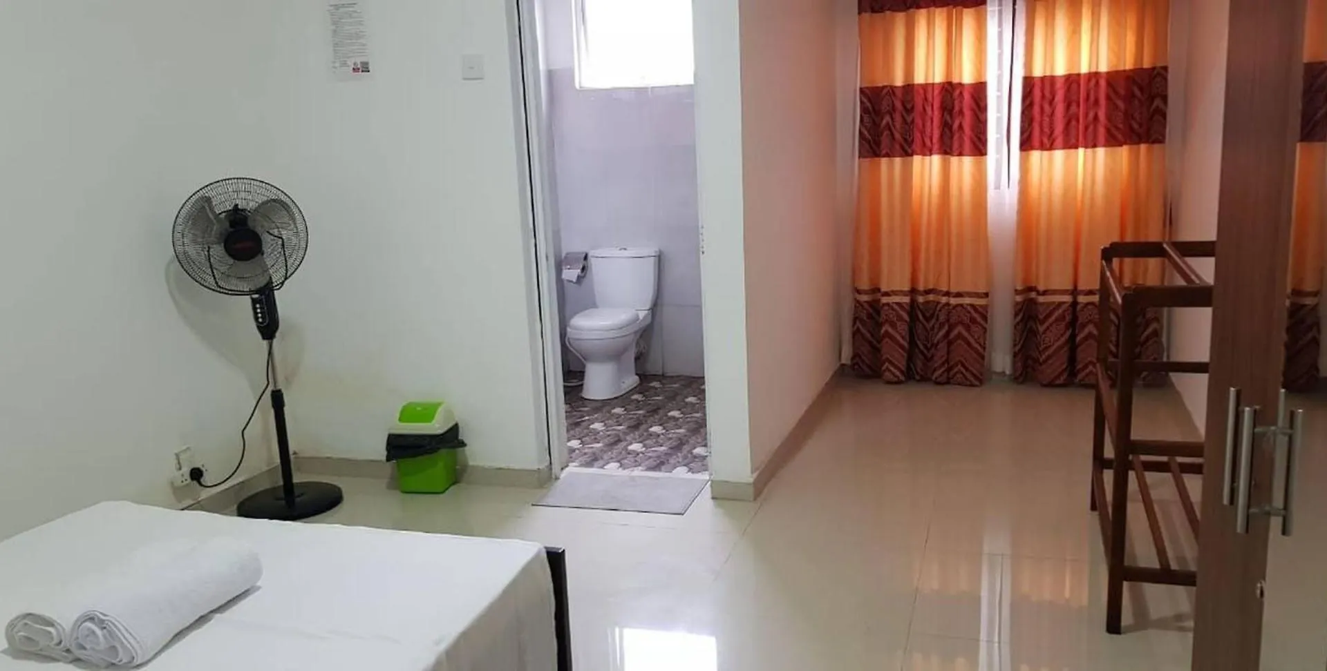 Room In Guest Room - Kandy City View Mpm Guest Room - 1A2 Guest house
