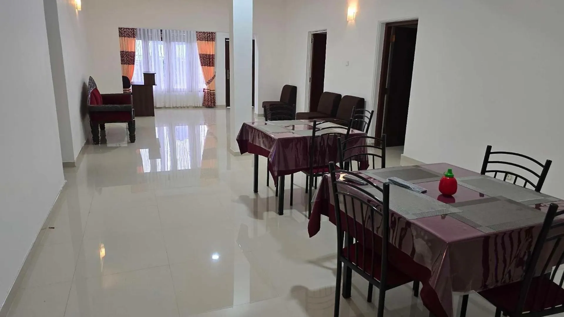 Room In Guest Room - Kandy City View Mpm Guest Room - 1A2 Guest house